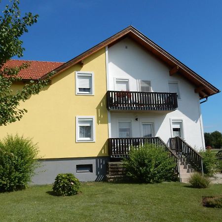 Appartement Huber Луцмансбург Екстериор снимка