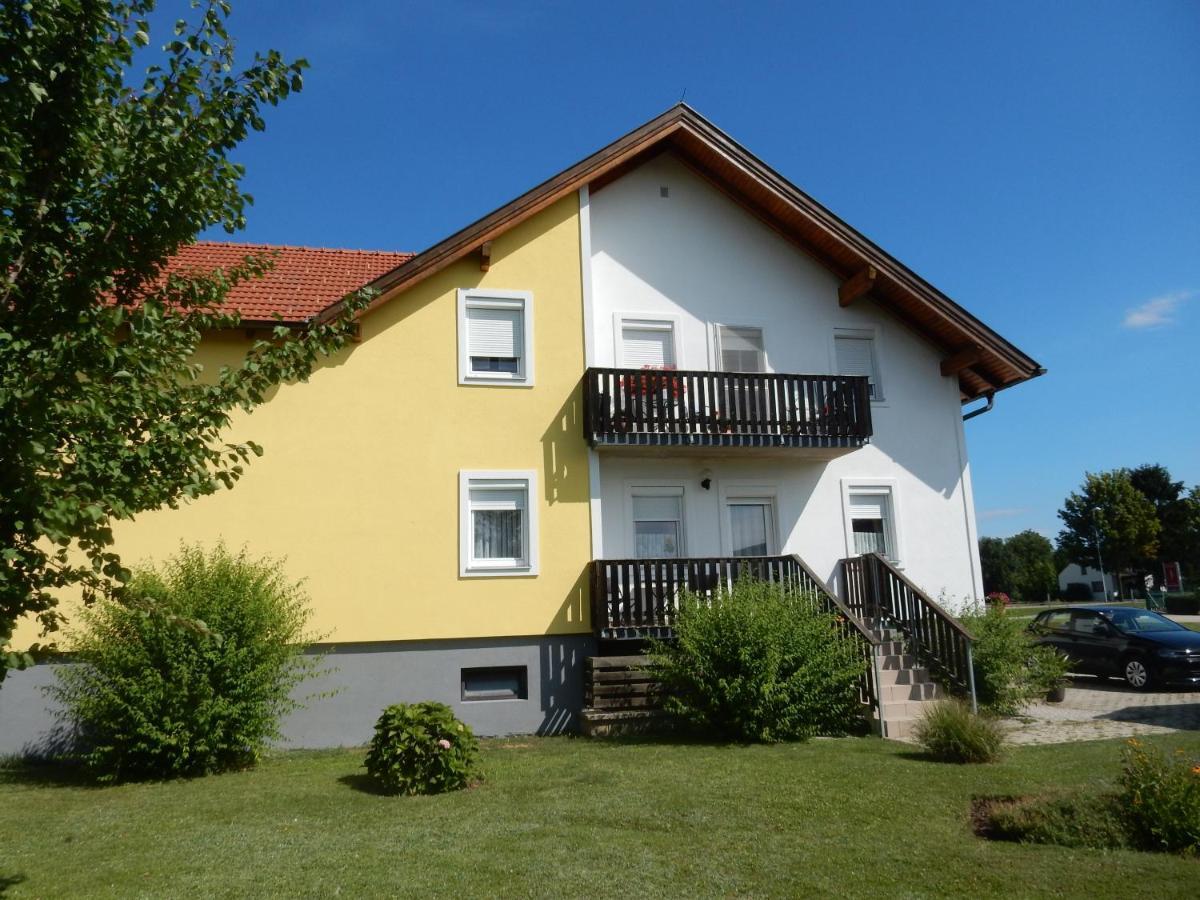 Appartement Huber Луцмансбург Екстериор снимка