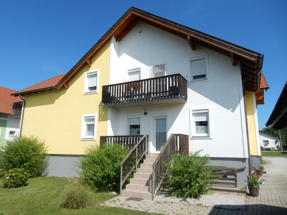 Appartement Huber Луцмансбург Екстериор снимка