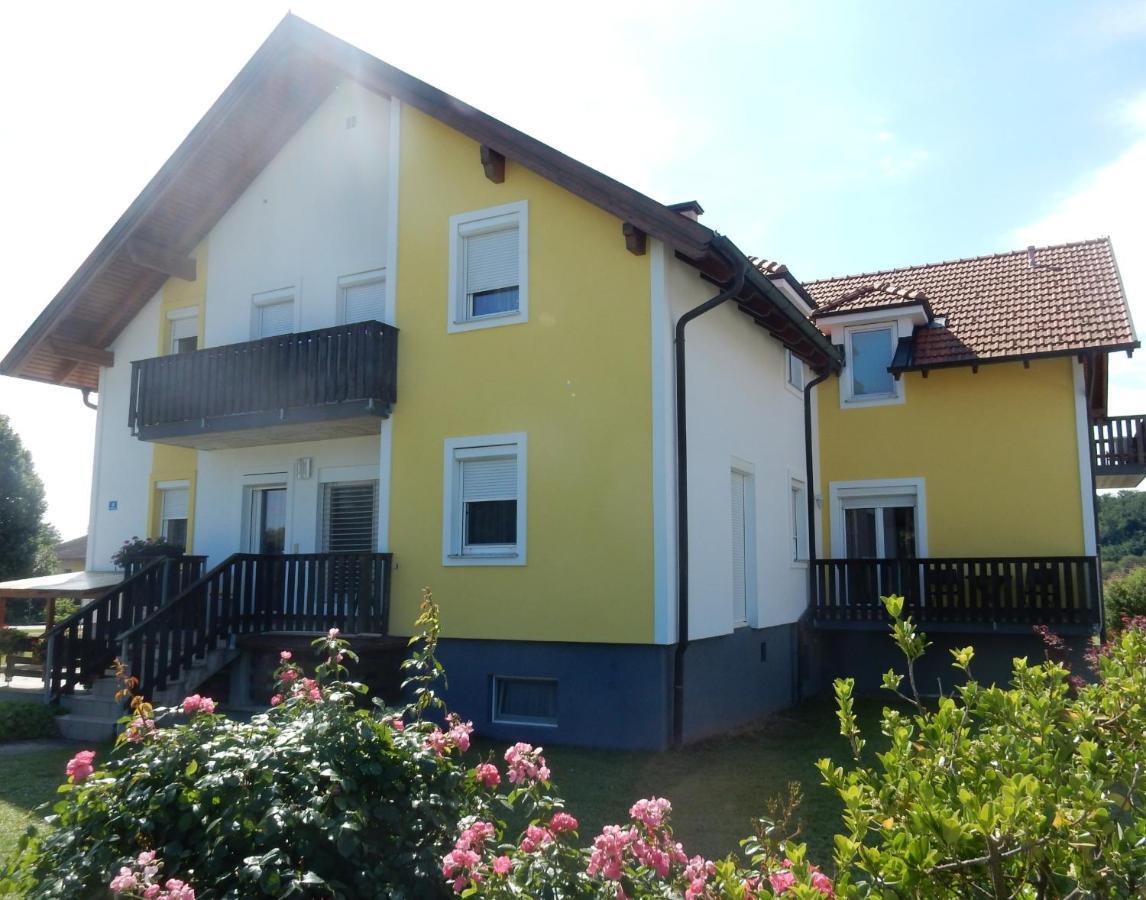 Appartement Huber Луцмансбург Екстериор снимка