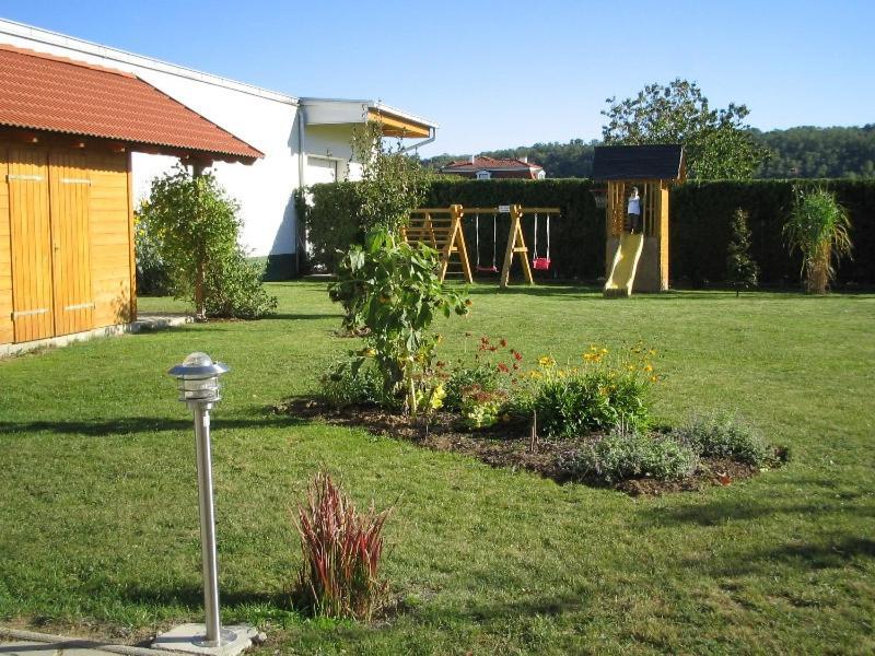 Appartement Huber Луцмансбург Екстериор снимка